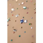 Tüll-luxory.testszínű színes kristály