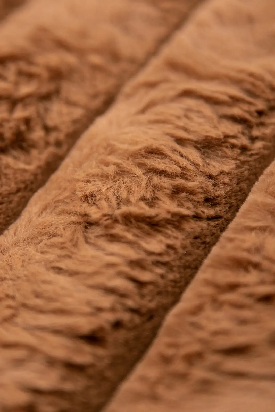 Bordás műszőrme – barna